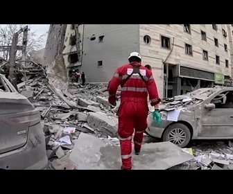 Replay Iran: des images montrent les secours après une frappe à l'est de Téhéran