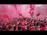 Replay Les fans d'Arsenal envahissent Londres pour le défilé de la victoire