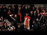 Replay Léon XIV marque sa première Semaine sainte avec un chemin de croix au Colisée