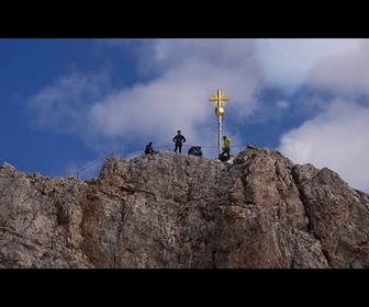 Replay Zugspitze : la croix dorée retirée du plus haut sommet d'Allemagne