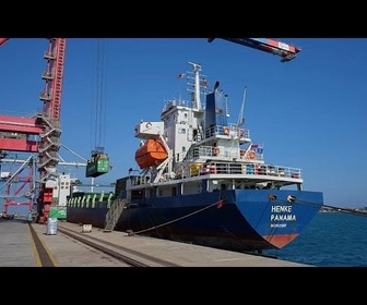 Replay Un navire transportant 1 200 tonnes d'aide alimentaire pour Gaza arrive en Israël