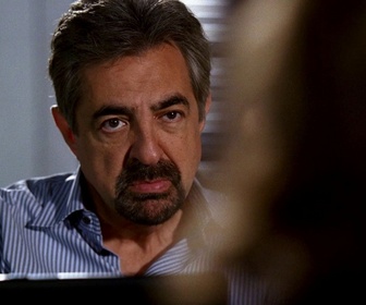 Replay Esprits criminels - S04 E01 - ... ou jeu de dupe