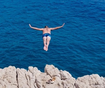 Replay ARTE Regards - Plongeon de l'extrême : le cliff jumping