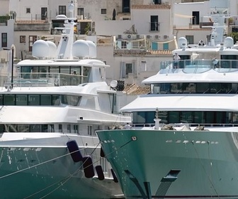 Replay Ces yachts de luxe qui dérangent - ARTE Regards