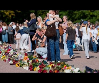 Replay Des centaines de personnes se rassemblent à Oslo pour soutenir le roi Harald V de Norvège