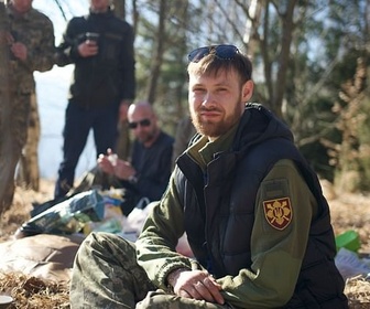 Replay Carpates : soigner les soldats ukrainiens - ARTE Regards