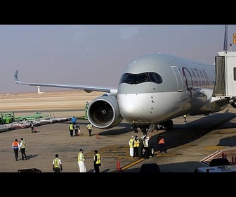 Replay Explosions et incendie près de l'aéroport international de Ryad