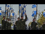 Replay Athènes présente son nouvel arsenal militaire à l'occasion des commémorations du Jour du non