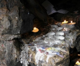 Replay Alien Fiction - S14E12 - Les royaumes sous terrains