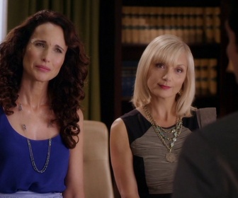 Replay Retour à Cedar Cove - S03 E09 - De bonne guerre