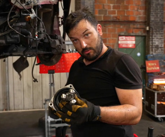 Replay Top Mecanic : 5 jours pour restaurer une épave - S6E27 - Jour 2 - Semaine spéciale Top Gear France