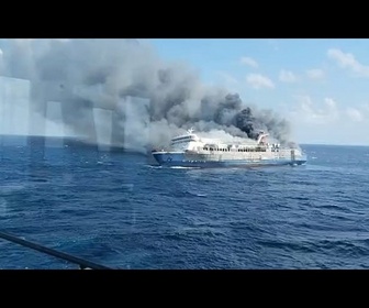 Replay Incendie d'un ferry indonésien : au moins cinq morts et 41 disparus