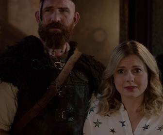 Replay Ghosts : Fantômes à la maison - S02 E17 - Un Week-end en enfer