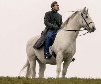 Replay L'homme au cheval blanc