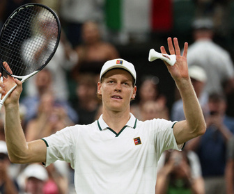 Replay Wimbledon : Jannik Sinner tient son rang face à Shintaro Mochizuki