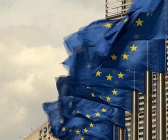 Replay Aux avant-postes - L'Europe dans la mondialisation : comment rattraper le retard dans le numérique et l'industrie ?