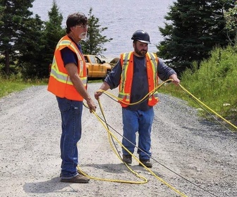 Replay Le mystère d'Oak Island : la course au trésor - S9E24 - Suivre la route pavée