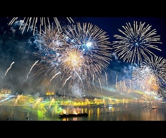 Replay La Hongrie organise le plus grand feu d'artifice d'Europe pour la fête nationale
