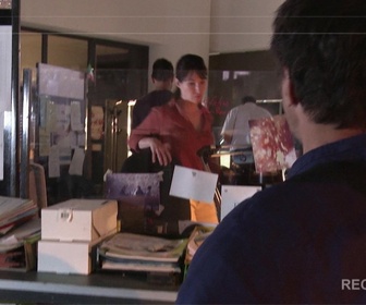 Replay Caïn - S05 E03 - L'info à tout prix