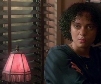 Replay Leverage : Redemption - S01 E14 - Le coup du train