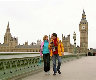 Replay Un gars, une fille - S3E138 - À Londres (2)