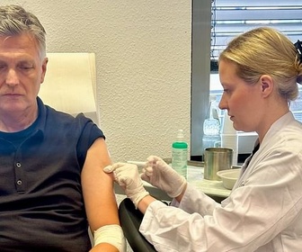 Replay Un vaccin contre le cancer de la peau - ARTE Regards