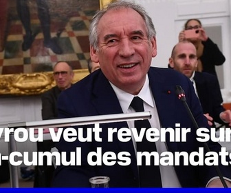 Replay Politique Première - Faut-il revenir sur le non-cumul des mandats comme le suggère François Bayrou?