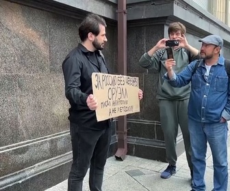 Replay Exil ou prison : le sort de l'opposition russe - En Russie, une nouvelle loi de censure de la liberté de s'informer