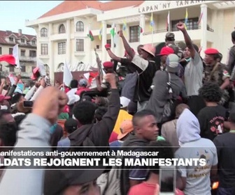 Replay Journal de l'Afrique - Madagascar: les soldats du CAPSAT rejoignent les manifestants, la situation confuse
