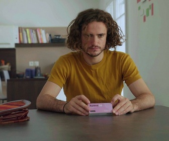 Replay Petits secrets en famille - Black-out - famille Langlais