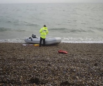 Replay Nationalistes contre migrants : tensions aux frontières britanniques