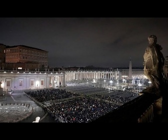 Replay Vatican : des milliers de personnes prient pour le rétablissement du pape François