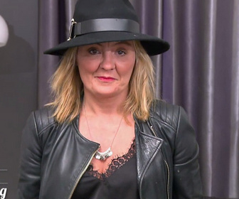 Replay Les reines du shopping - J4 : Éclatante en pastel