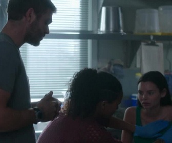 Replay Siren - S2 E3 - La loi du plus fort