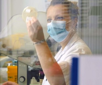Replay L'autre pandémie : la résistance aux antibiotiques