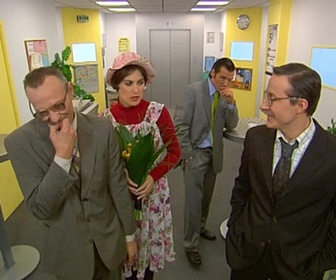 Replay Caméra café - Les ciseaux coupent la feuille