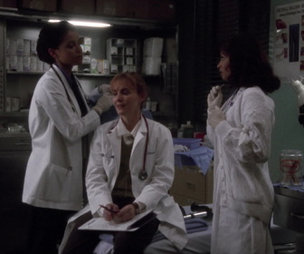 Replay Urgences - S3E11 - Nuit morte
