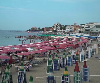 Replay Italie : la plage plutôt que la campagne législative