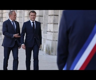 Replay Emmanuel Macron et Donald Tusk signent un traité d'assistance mutuelle