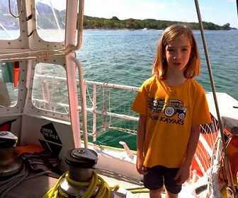 Replay ARTE Journal Junior - Portait enfant : Tom, l'explorateur des océans
