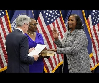 Replay La gouverneure de la Fed Lisa Cook poursuit l'administration Trump pour contester son limogeage