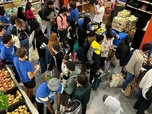 Replay ROBIN DE BFM - Des centaines d'étudiants bordelais font la queue pour recevoir une aide alimentaire