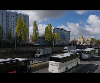 Replay Des routiers protestent près de Paris contre la flambée des prix du carburant