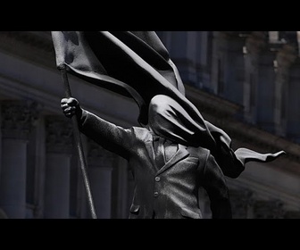 Replay Foules dans le centre de Londres après la confirmation par Banksy d'une nouvelle statue