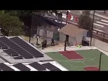Replay Vu du ciel, la police encercle un centre islamique à San Diego après des tirs