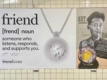 Replay Friend : le collier IA qui n'a pas que des amis - Le dessous des images
