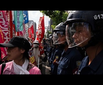 Replay Des centaines de personnes protestent contre les armes nucléaires à Hiroshima