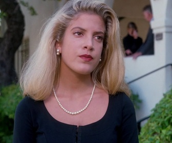 Replay Beverly Hills, 90210 - S02 E14 - Adieu l'ami