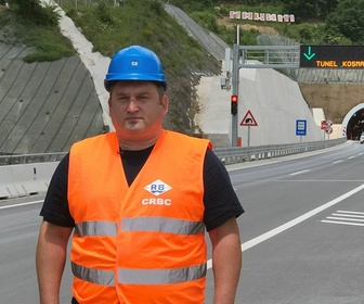 Replay ARTE Regards - La Chine construit une autoroute de luxe au Monténégro