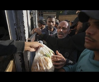 Replay No Comment : longues files d'attente devant les boulangeries de la bande de Gaza